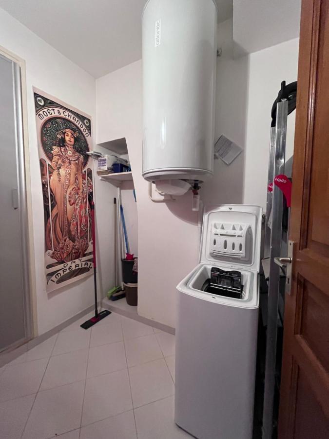 Appartement Spacieux En Face Du Port Calvi  Eksteriør bilde